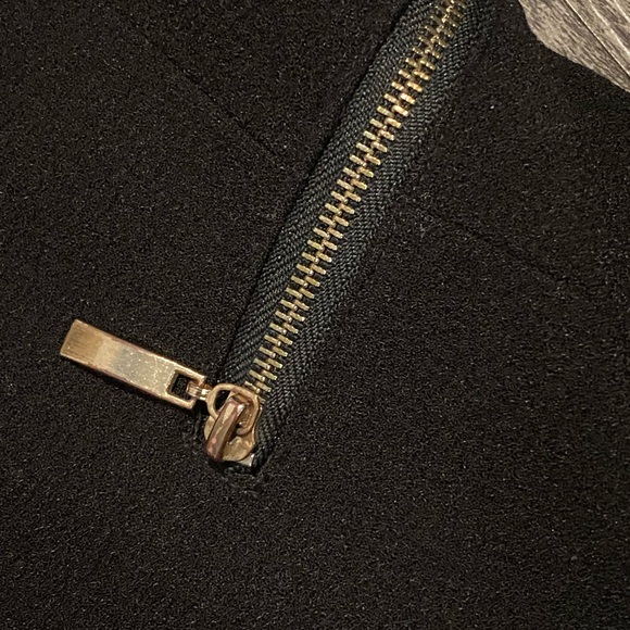 Blazer - Picture 6 of 7